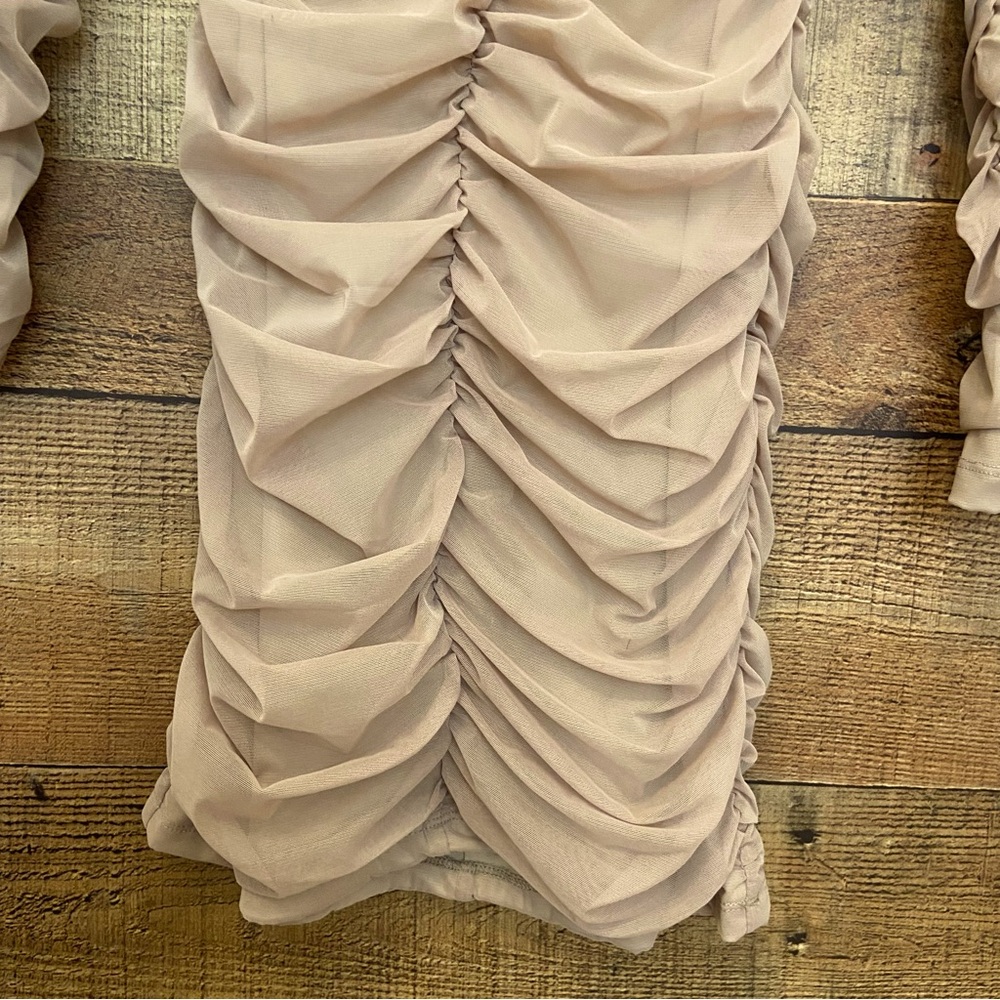REVOLVE ⭐️NWT Michael Costello Ruched Long Sleeve Mini Dress - Picture 5 of 10